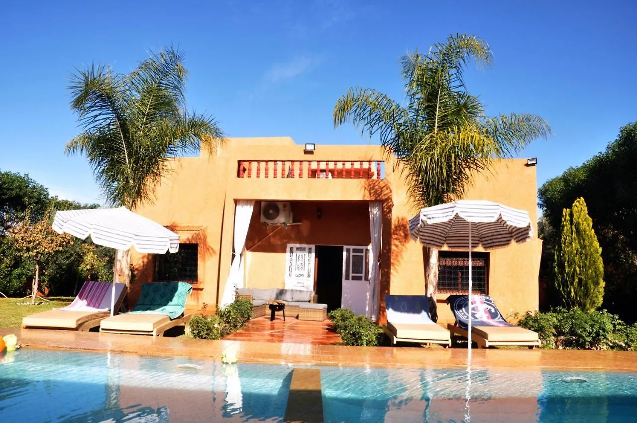 Jolie Villa Moderne Avec Piscine Privee. Marrákes